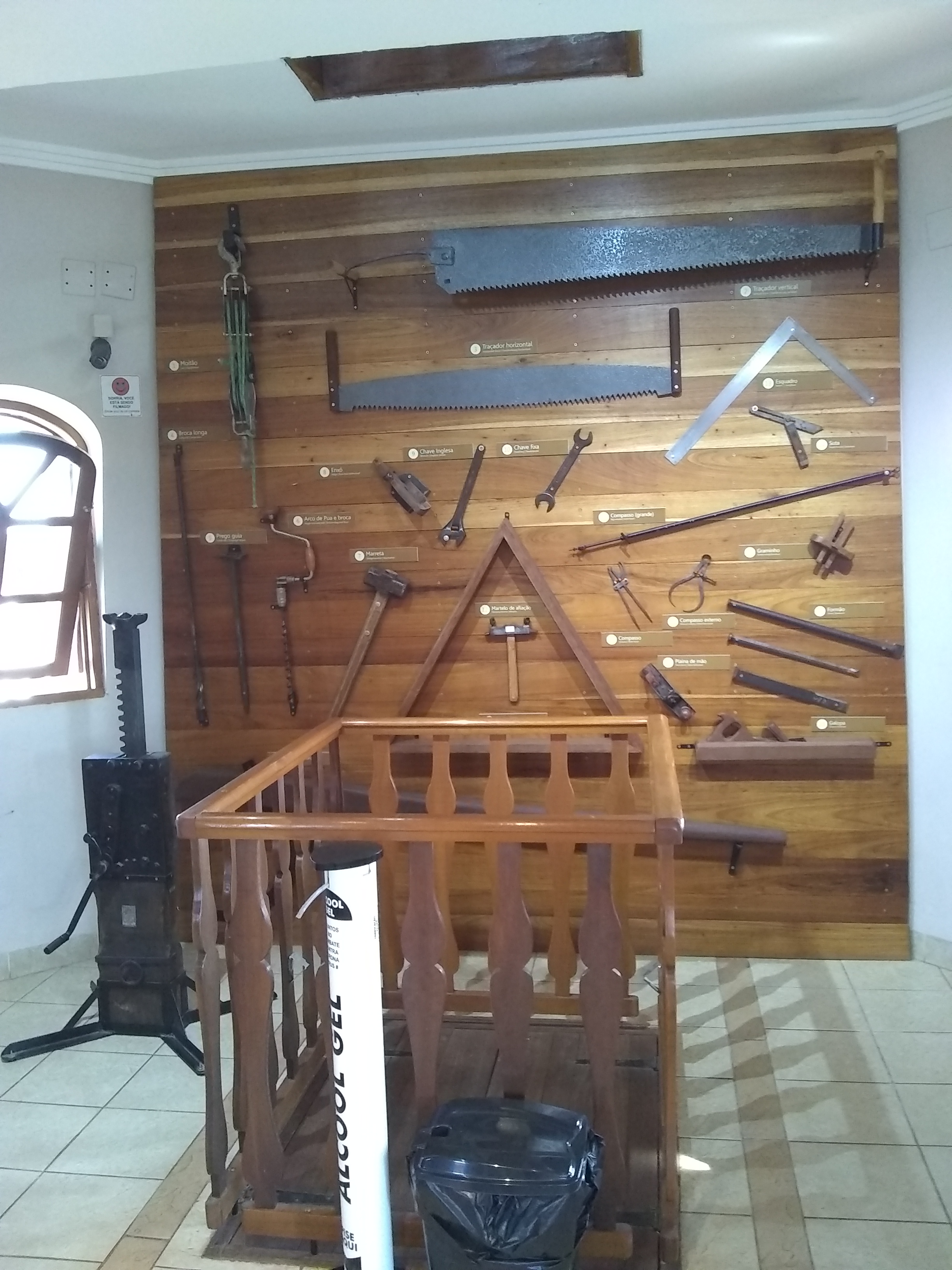 Ferramentas utilizadas para construir o moínho