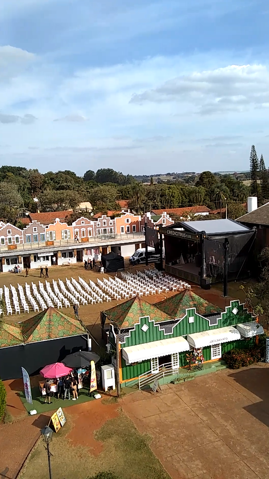 Lojinhas em Holambra