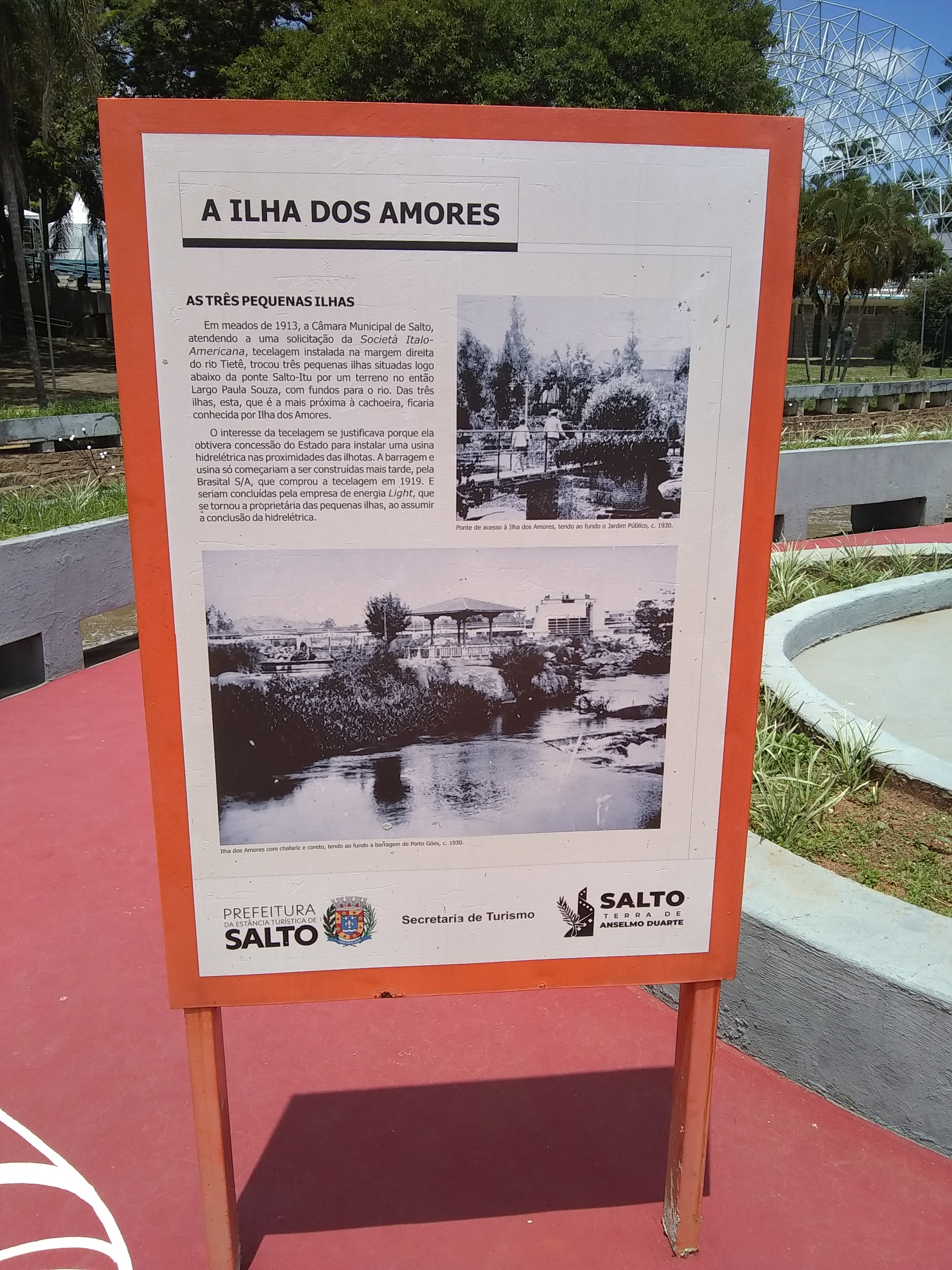 Placa A Ilha do Amores